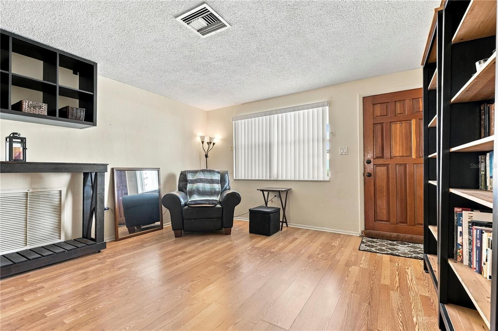 Single Family Residence at 1042 VIKING DR, HOLIDAY, photo 4 of 50