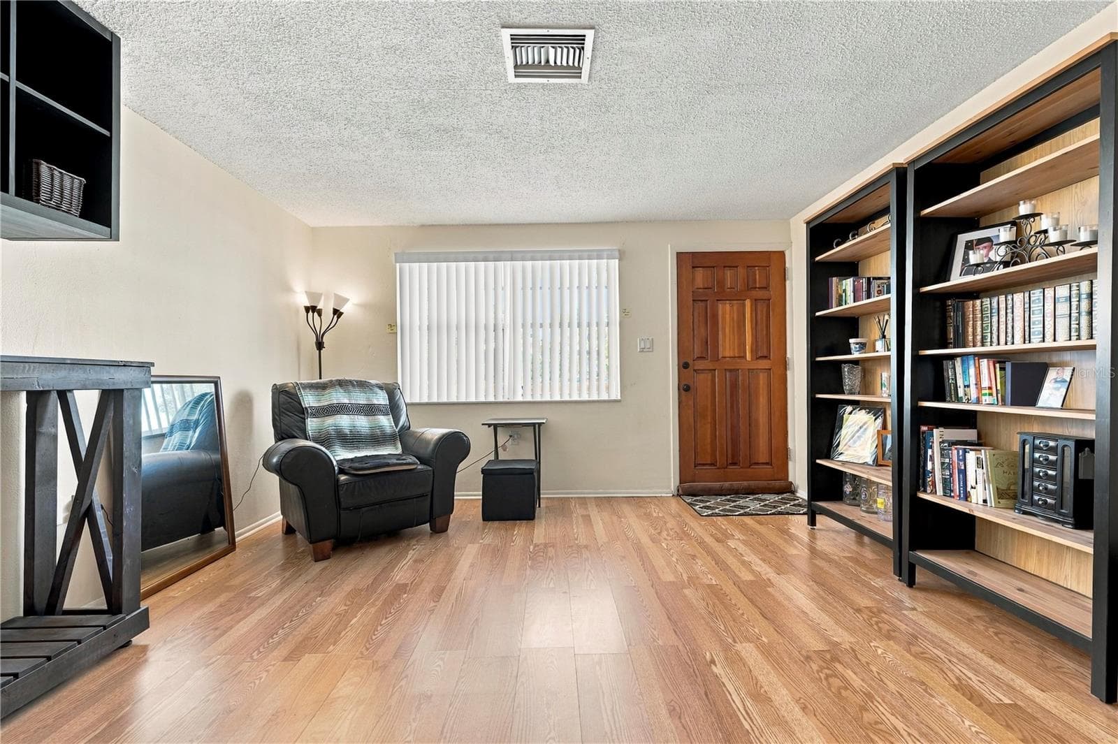 Single Family Residence at 1042 VIKING DR, HOLIDAY, photo 7 of 50