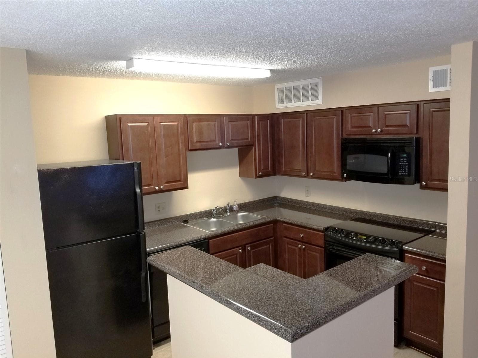 Condominium at 380 LAKE MEADE CT #101, ALTAMONTE SPRINGS, photo 2 of 17