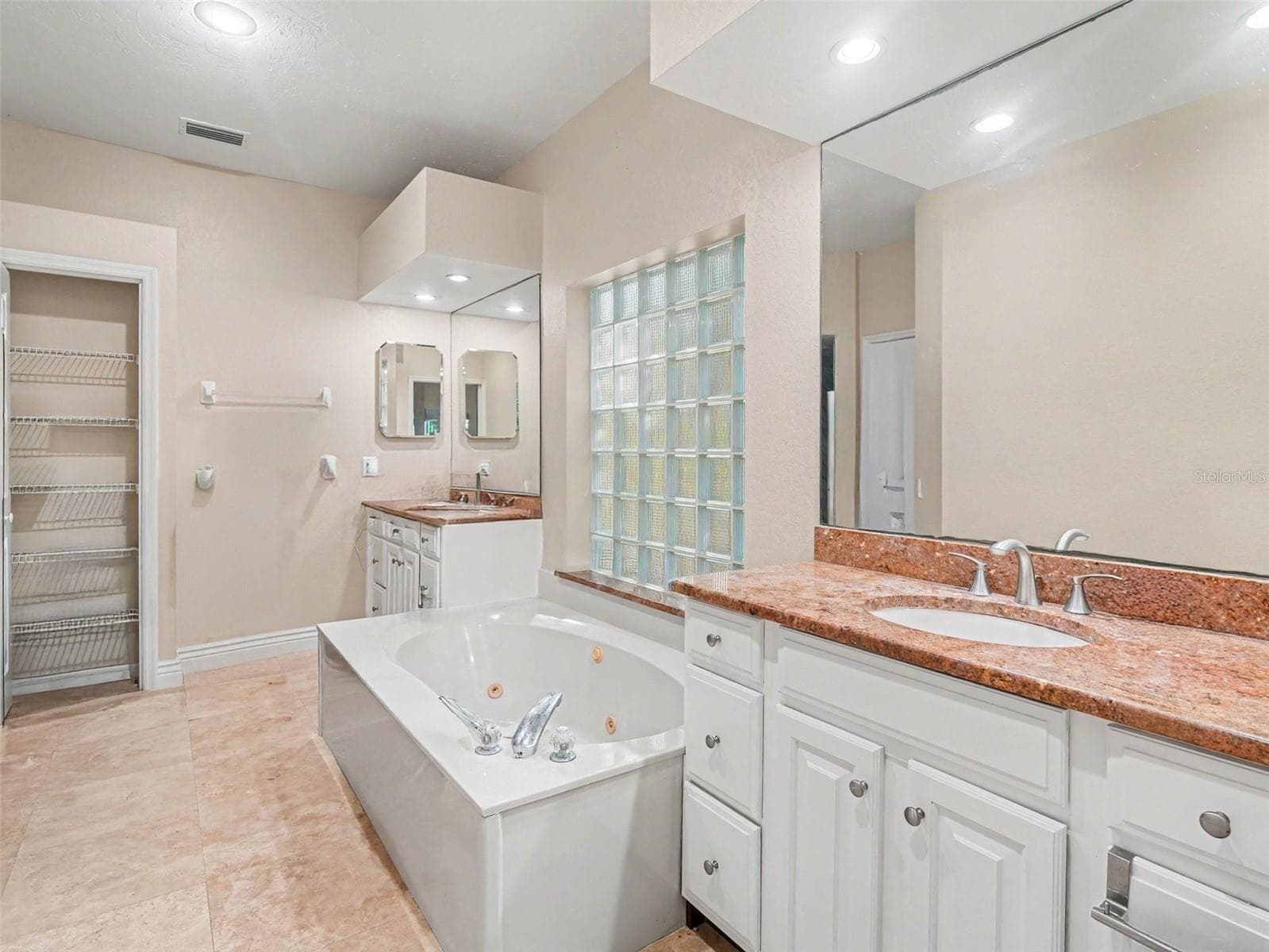 Primary Bath with Tub - 6435 BERKSHIRE PL, UNIVERSITY PARK