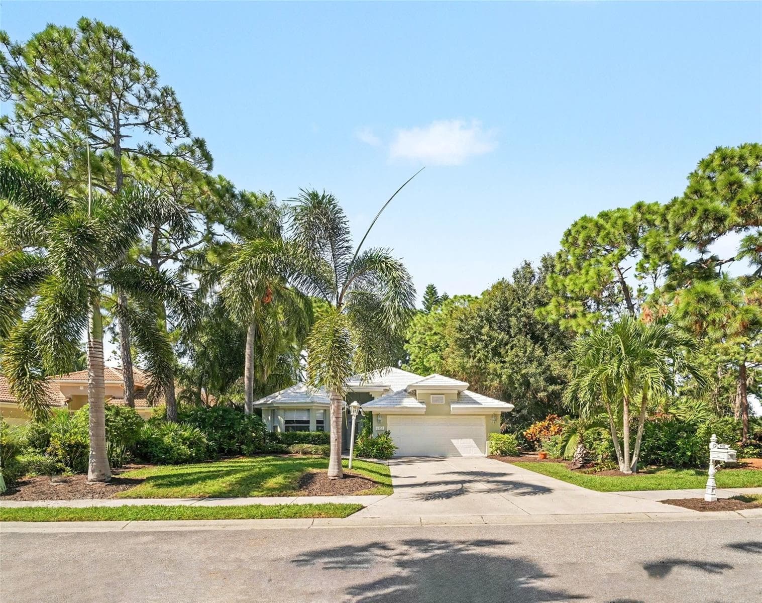 Spacious Corner Lot - 6435 BERKSHIRE PL, UNIVERSITY PARK