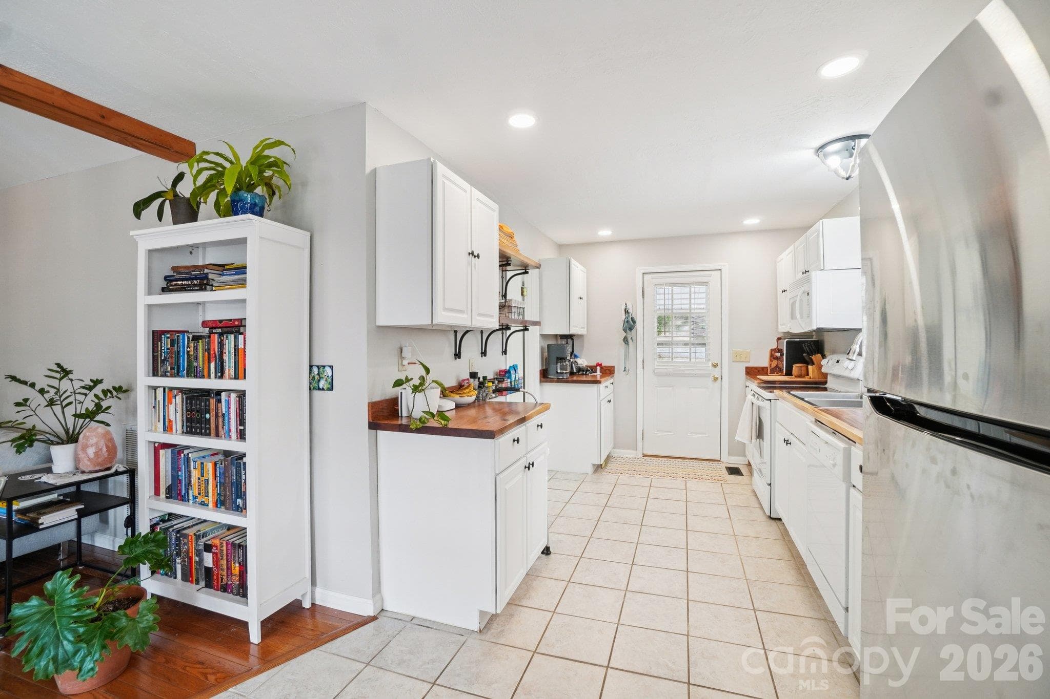 Bright kitchen - 130 Sherwood Drive, Lake Lure