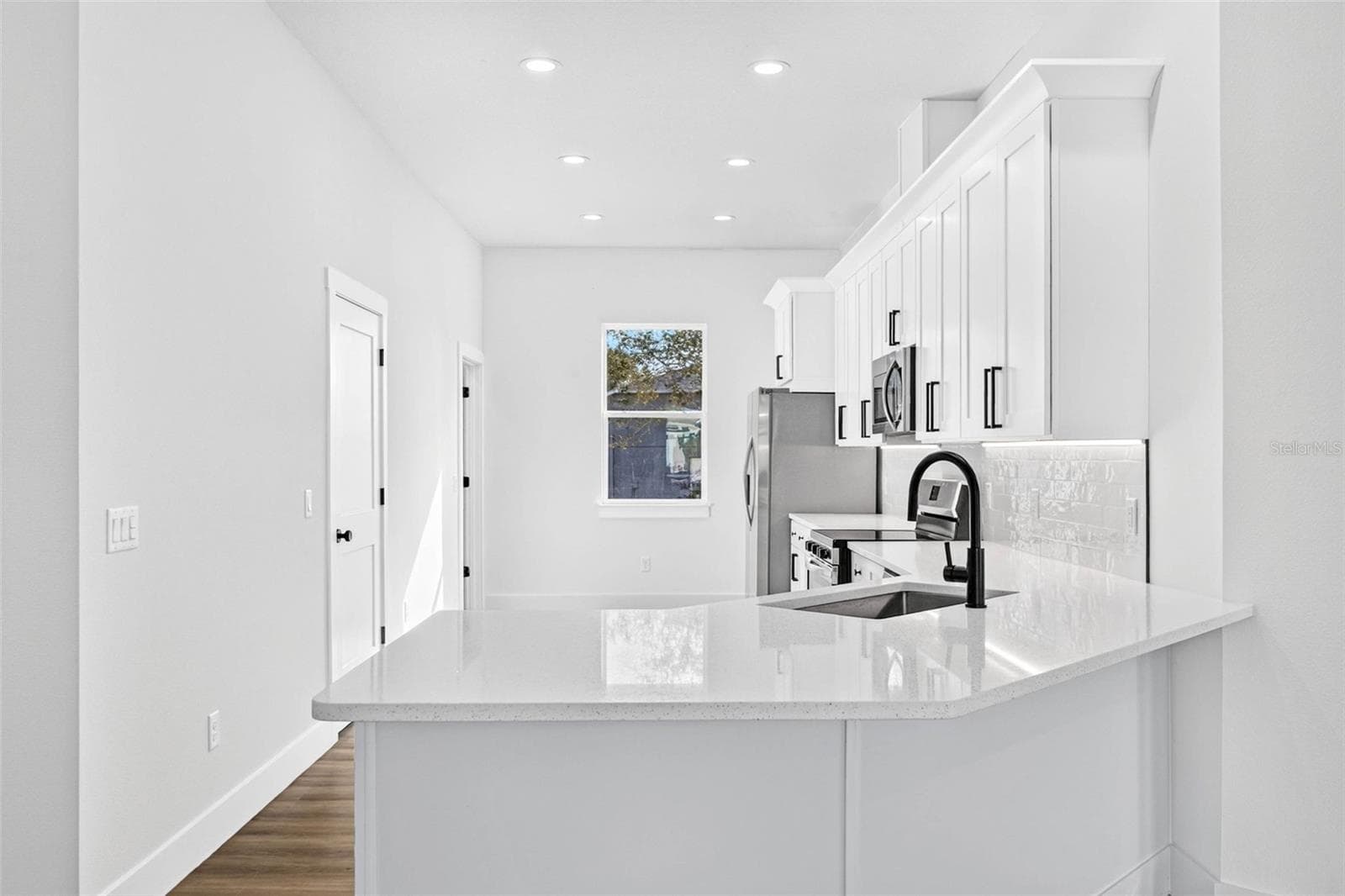 Single Family Residence at 40302 TROTTER LANE, DADE CITY, photo 10 of 65