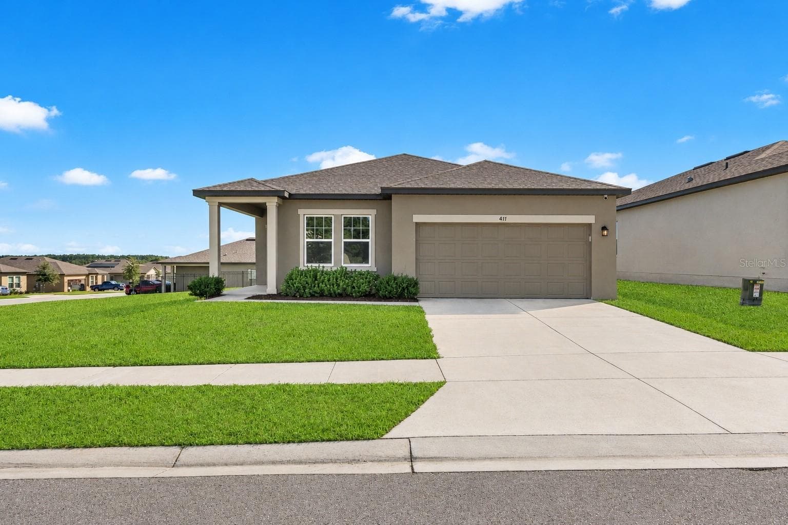 Front view 2nd angle - 417 HENNEPIN LOOP, LAKE WALES