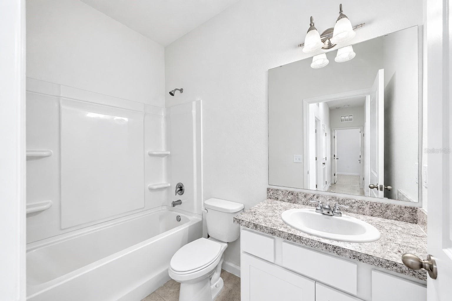2nd bathroom - 417 HENNEPIN LOOP, LAKE WALES