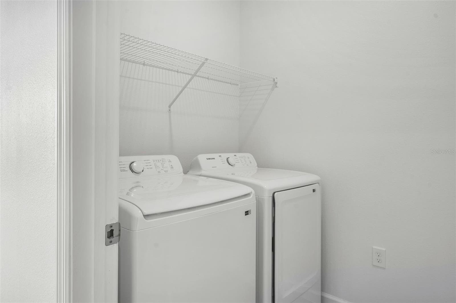 Laundry - 417 HENNEPIN LOOP, LAKE WALES