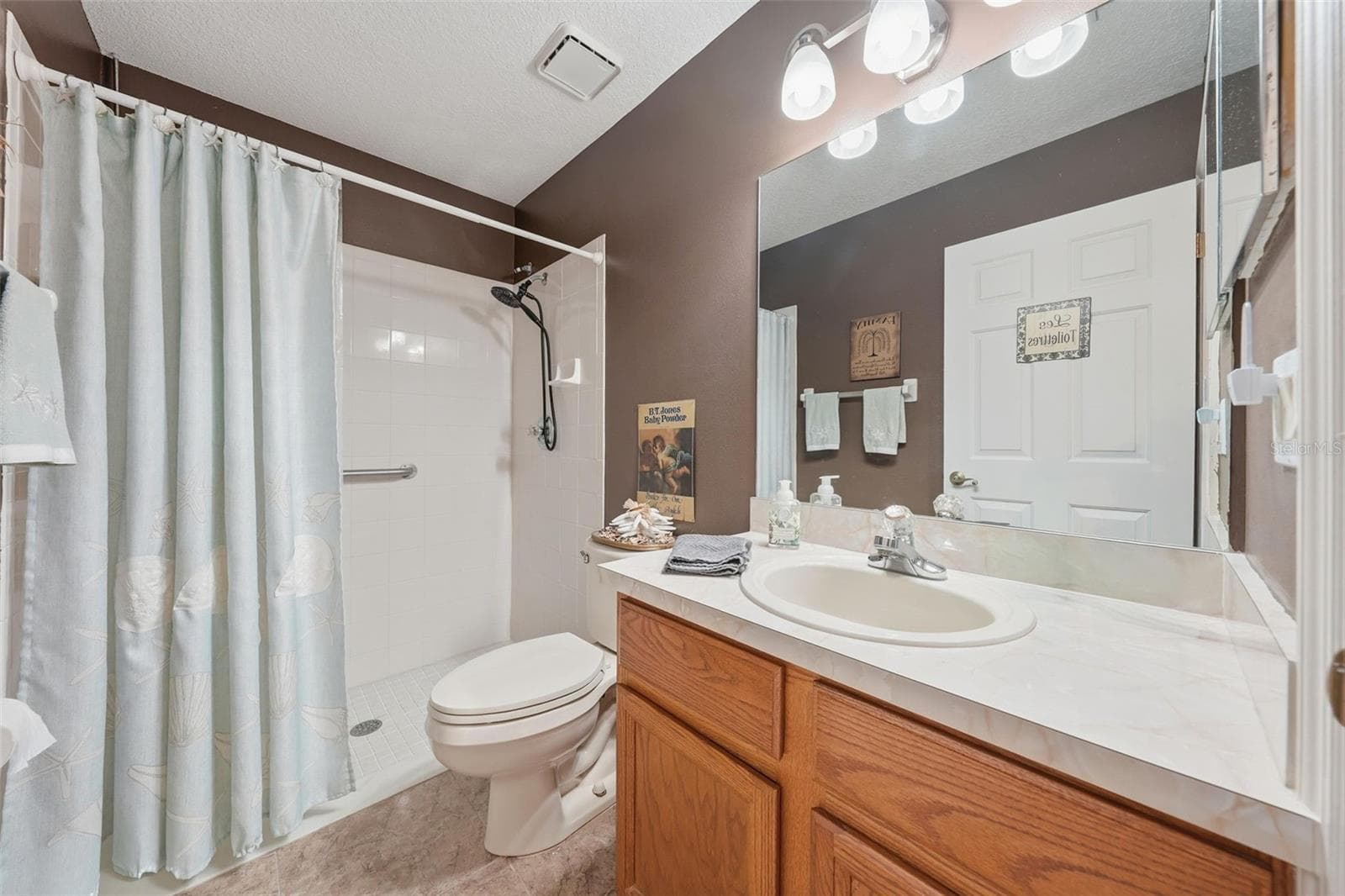 Single Family Residence at 25012 CRANES ROOST CIR, LEESBURG, photo 15 of 38