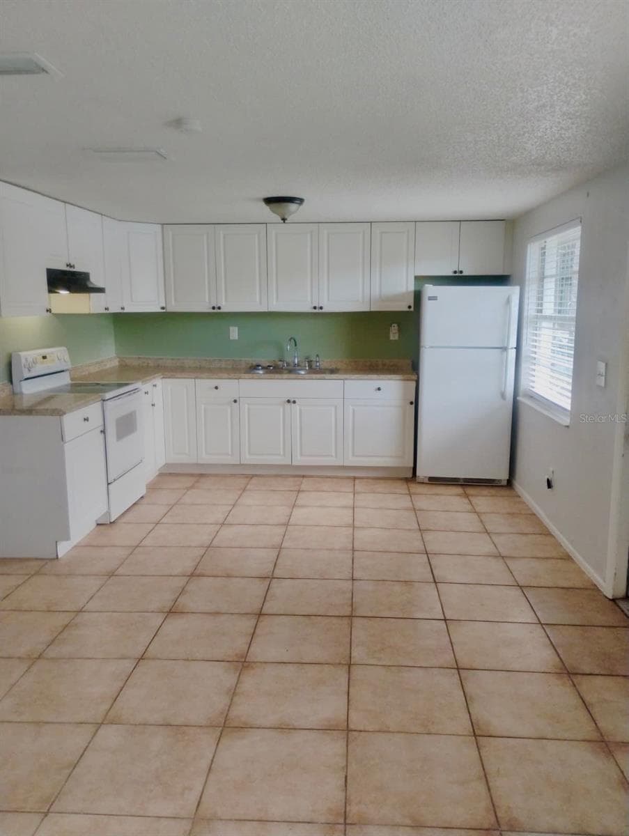 Duplex at 1011 57TH AVENUE TER E, BRADENTON, photo 5 of 18