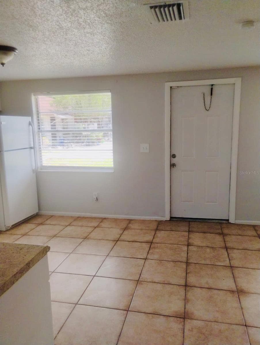 Duplex at 1011 57TH AVENUE TER E, BRADENTON, photo 9 of 18
