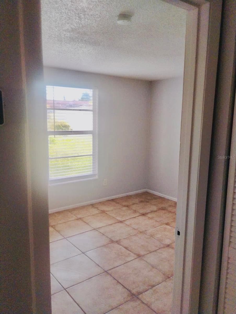 Duplex at 1011 57TH AVENUE TER E, BRADENTON, photo 12 of 18