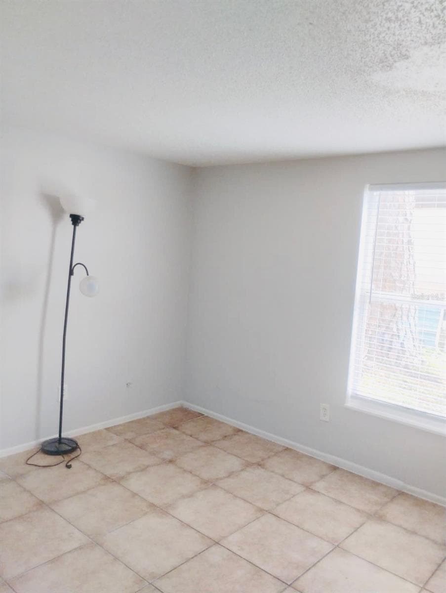 Duplex at 1011 57TH AVENUE TER E, BRADENTON, photo 13 of 18