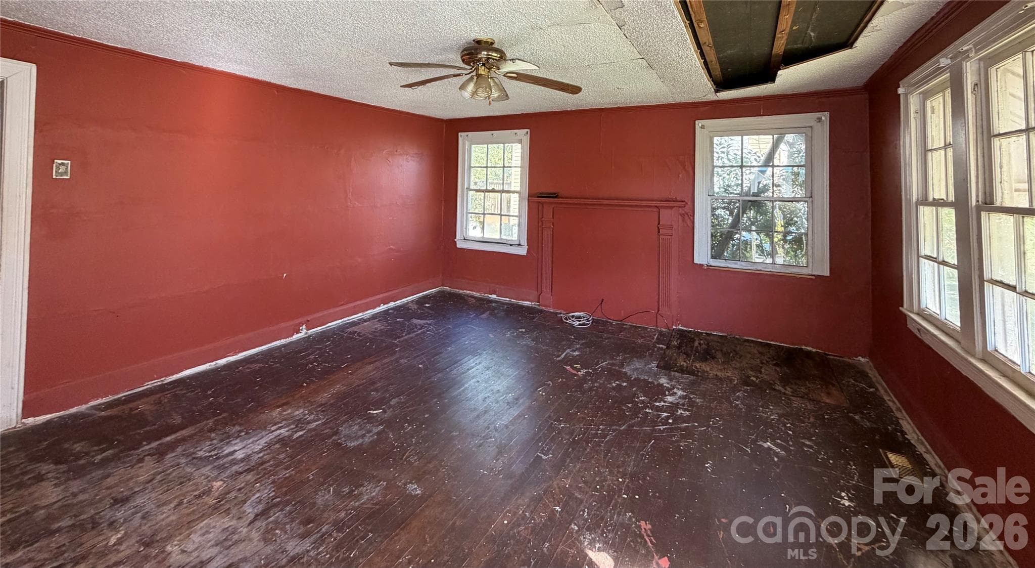 Single Family Residence at 434 W Grover Street, Shelby, photo 5 of 9