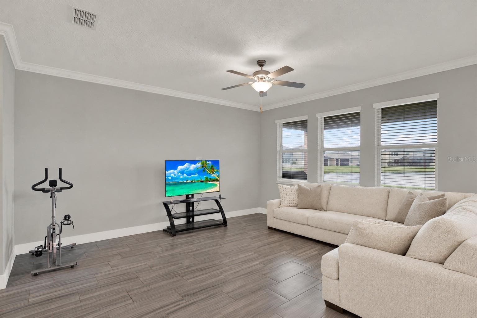 Single Family Residence at 8719 WINNING FIELDS RD, NEW PORT RICHEY, photo 6 of 40