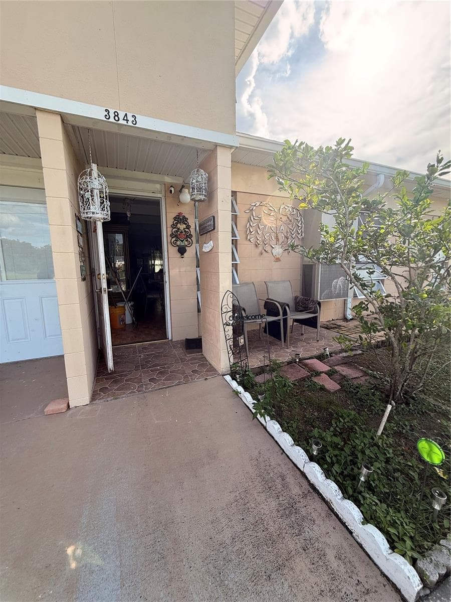Villa at 3843 CLUB CIR, LAKE WALES, photo 2 of 16