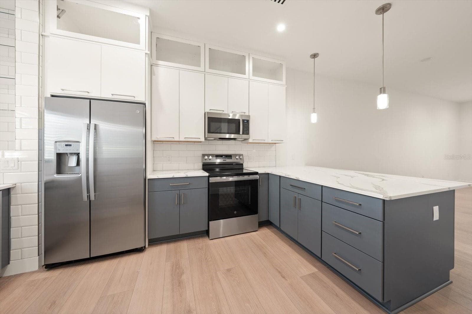 Townhouse at 295 7TH ST S, ST PETERSBURG, photo 5 of 31