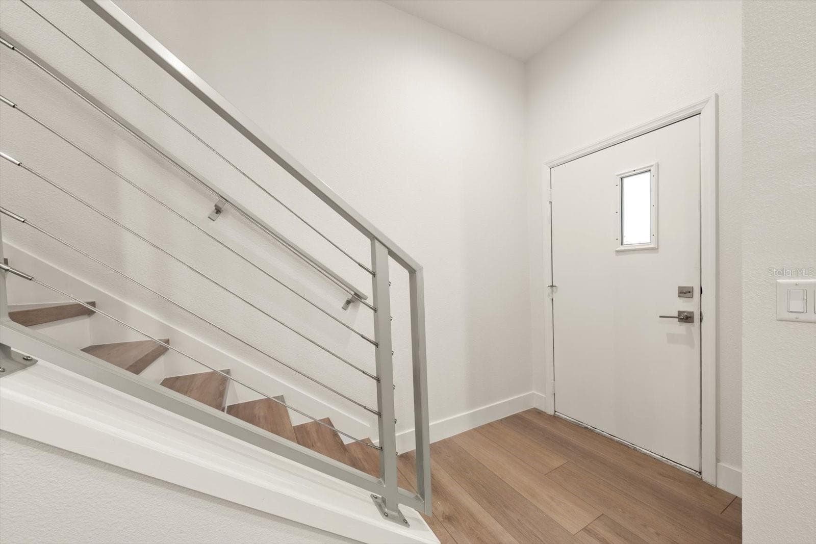Townhouse at 295 7TH ST S, ST PETERSBURG, photo 9 of 31