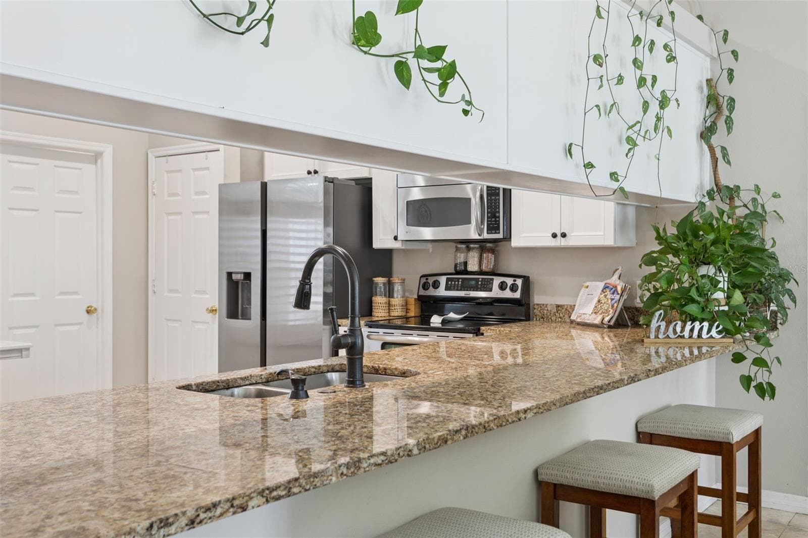 Single Family Residence at 9646 FOX HEARST RD, TAMPA, photo 9 of 30