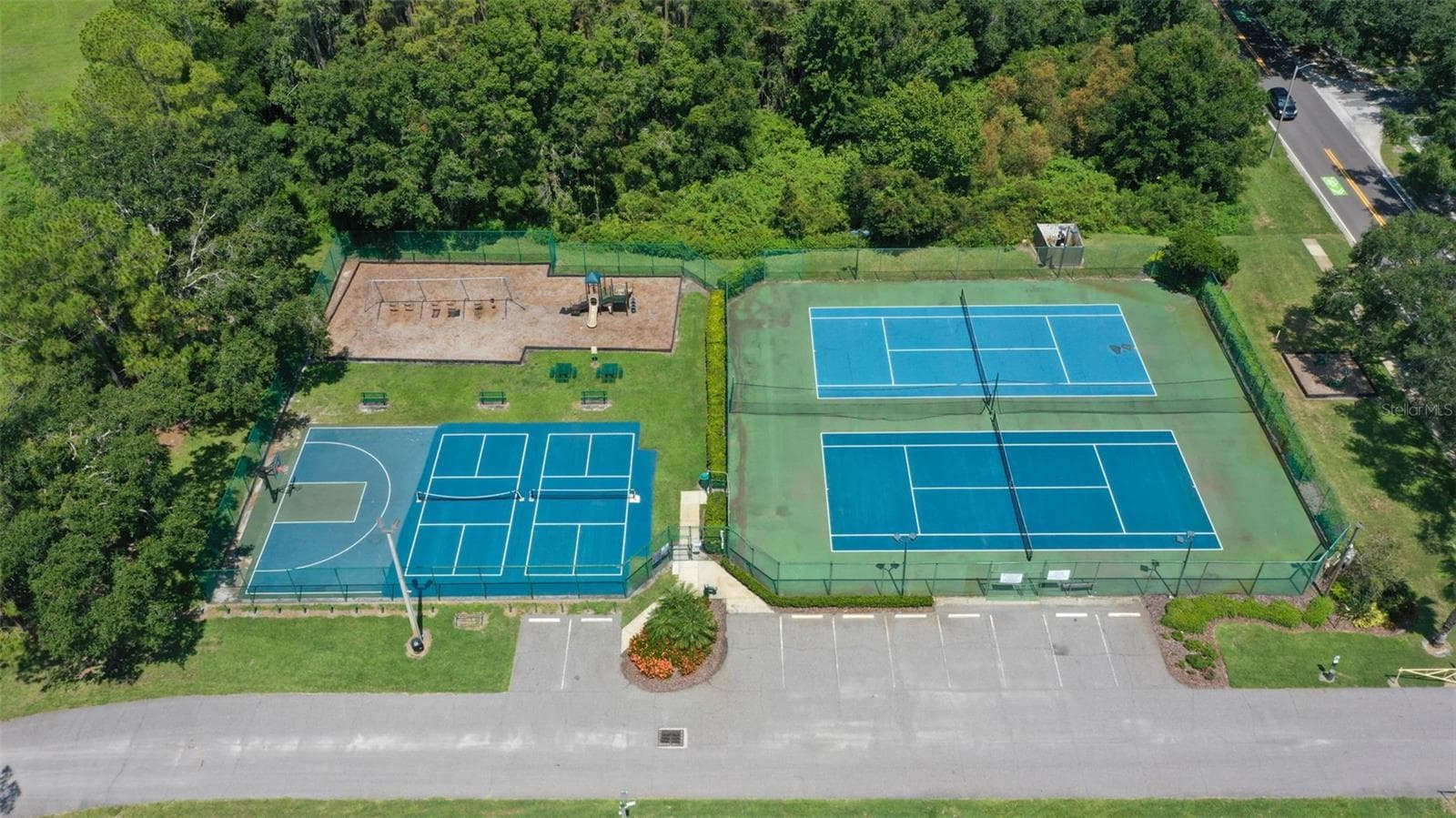 Single Family Residence at 9646 FOX HEARST RD, TAMPA, photo 28 of 30