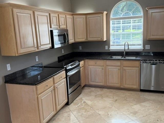 Single Family Residence at 690 OAK HOLLOW WAY, ALTAMONTE SPRINGS, photo 11 of 26