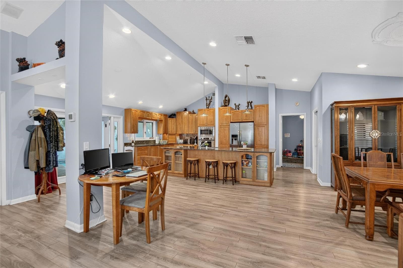 Single Family Residence at 712 DORADO CT, BRANDON, photo 10 of 81
