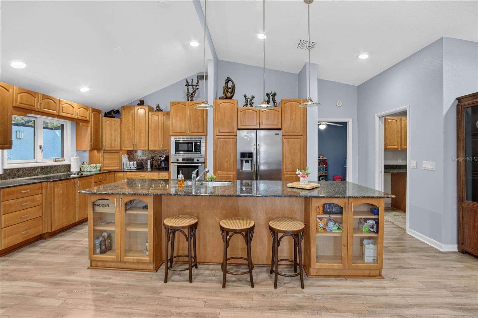 Single Family Residence at 712 DORADO CT, BRANDON, photo 19 of 81