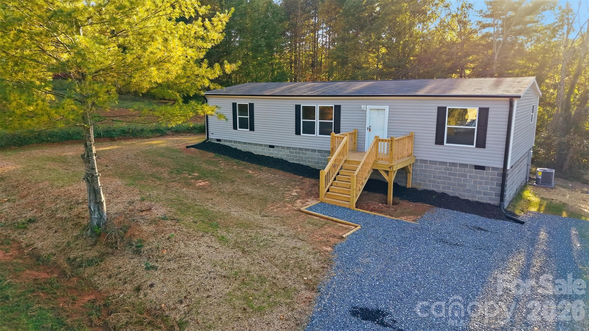 Single Family Residence at 4277 Chinquapin Circle, Lenoir, photo 2 of 39