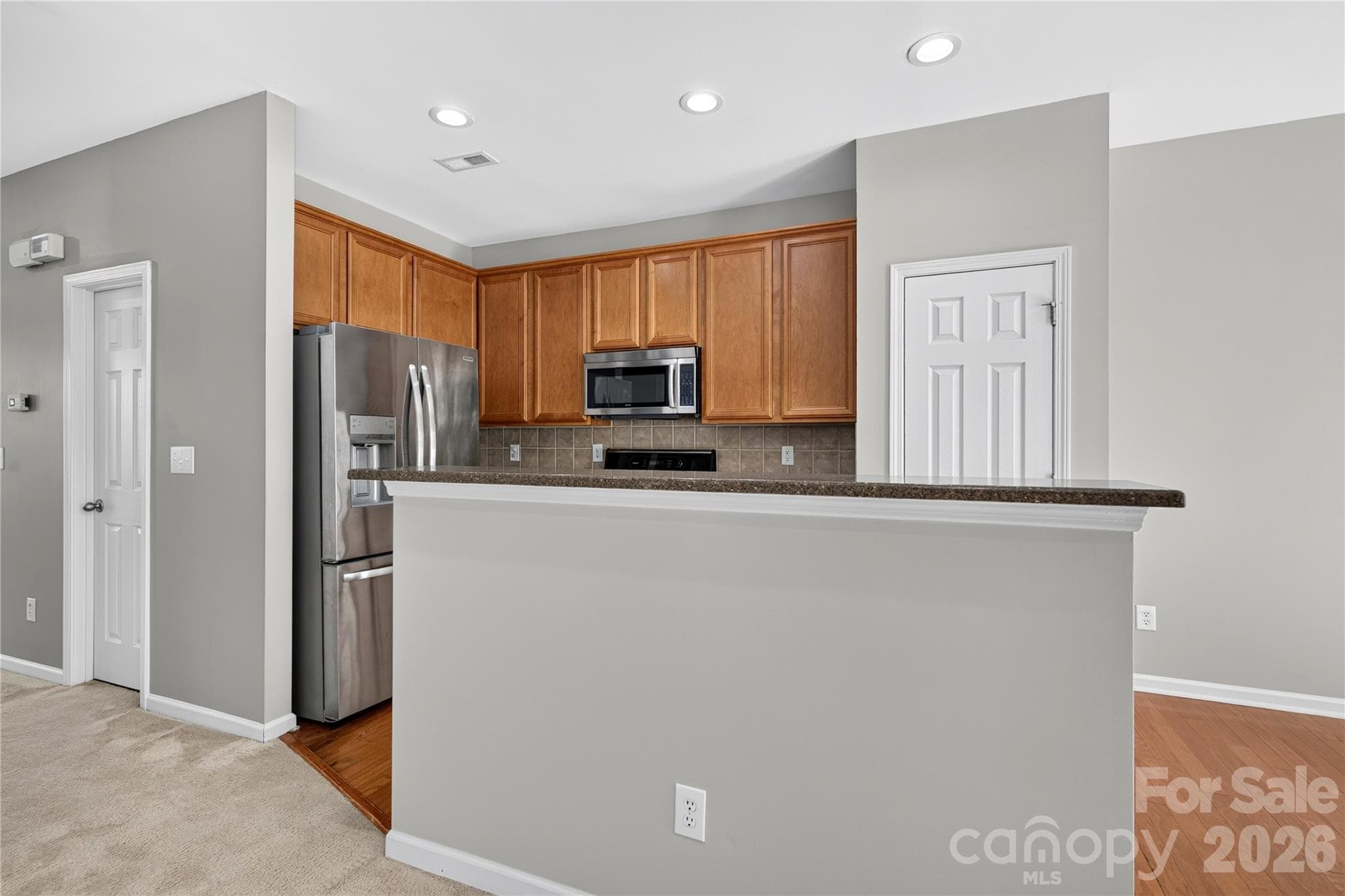 Townhouse at 2053 Cambridge Beltway Drive, Charlotte, photo 5 of 40