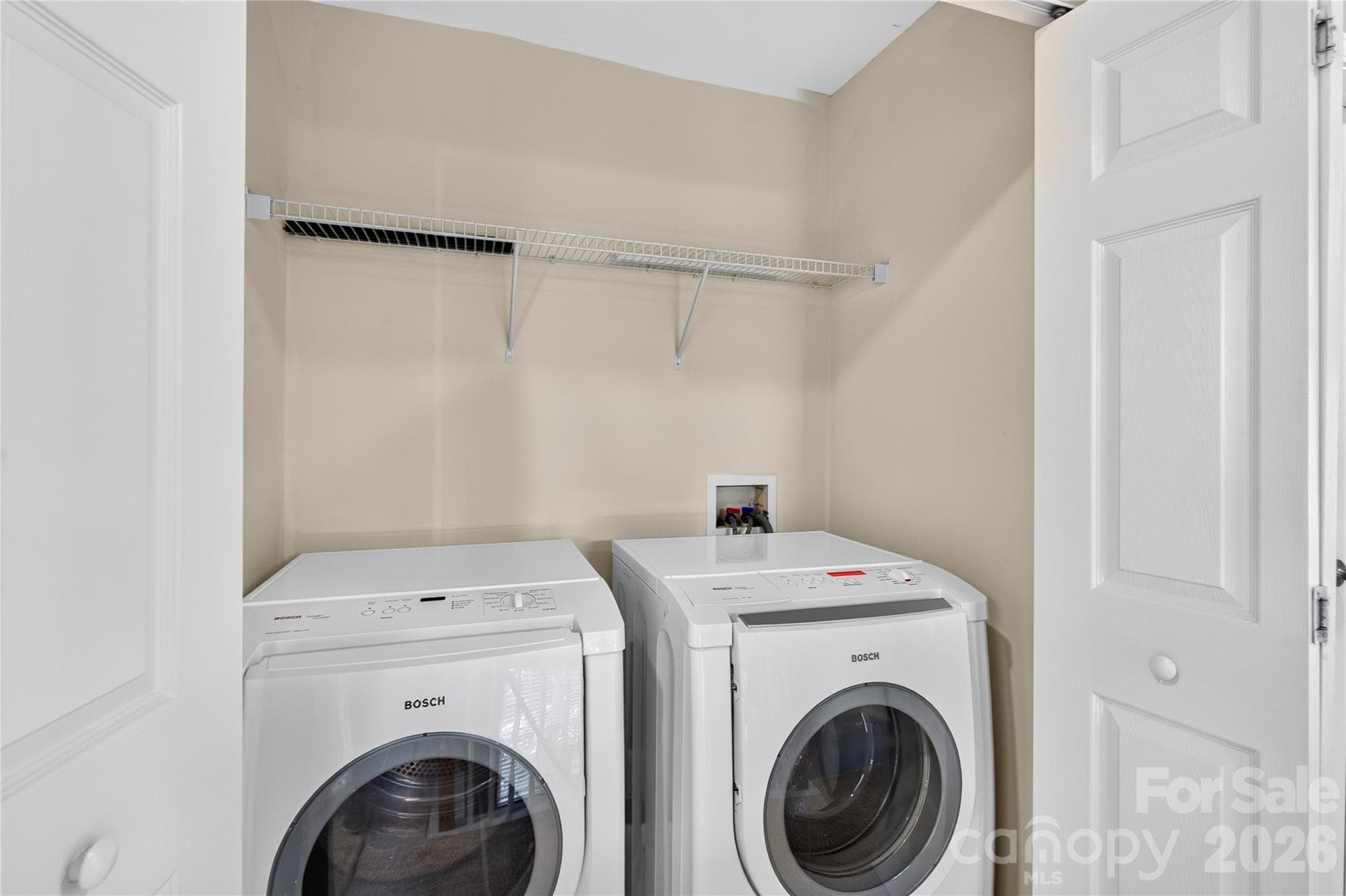 Townhouse at 2053 Cambridge Beltway Drive, Charlotte, photo 13 of 40