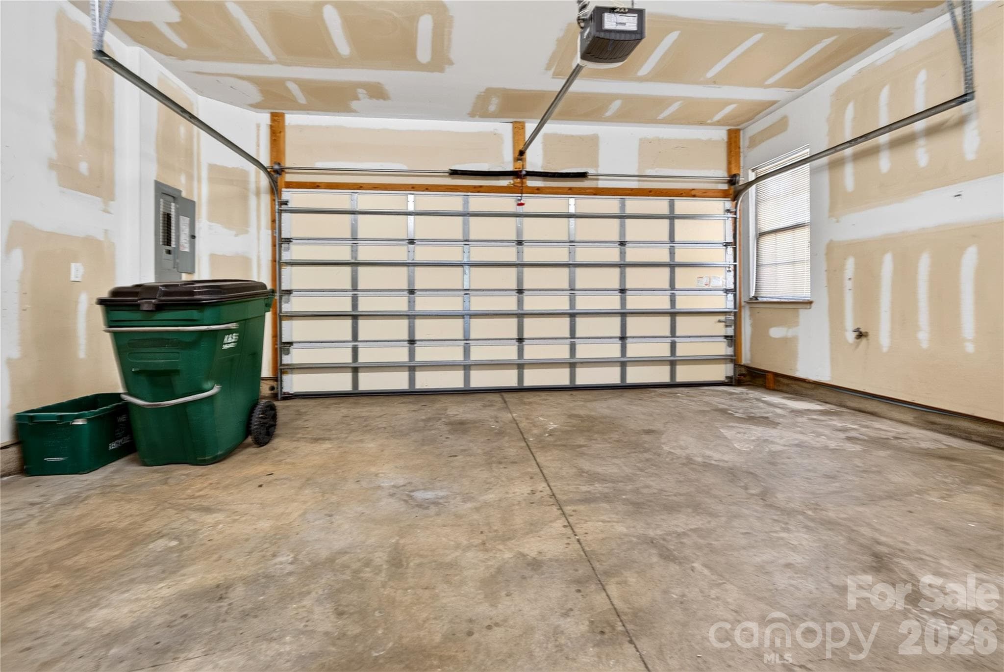 Townhouse at 2053 Cambridge Beltway Drive, Charlotte, photo 33 of 40