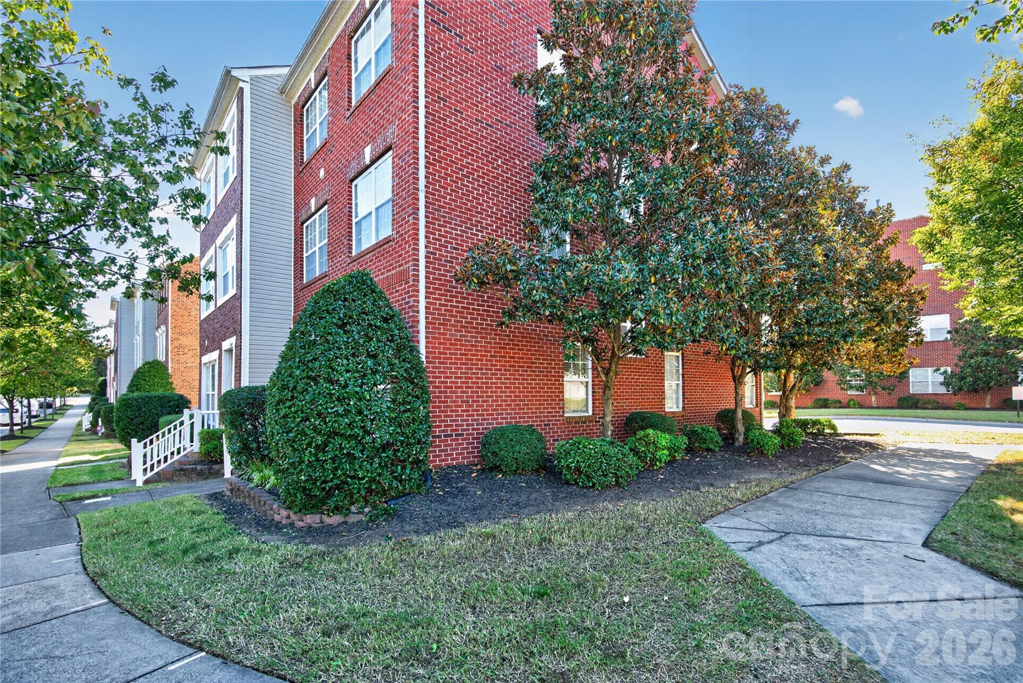 Townhouse at 2053 Cambridge Beltway Drive, Charlotte, photo 38 of 40
