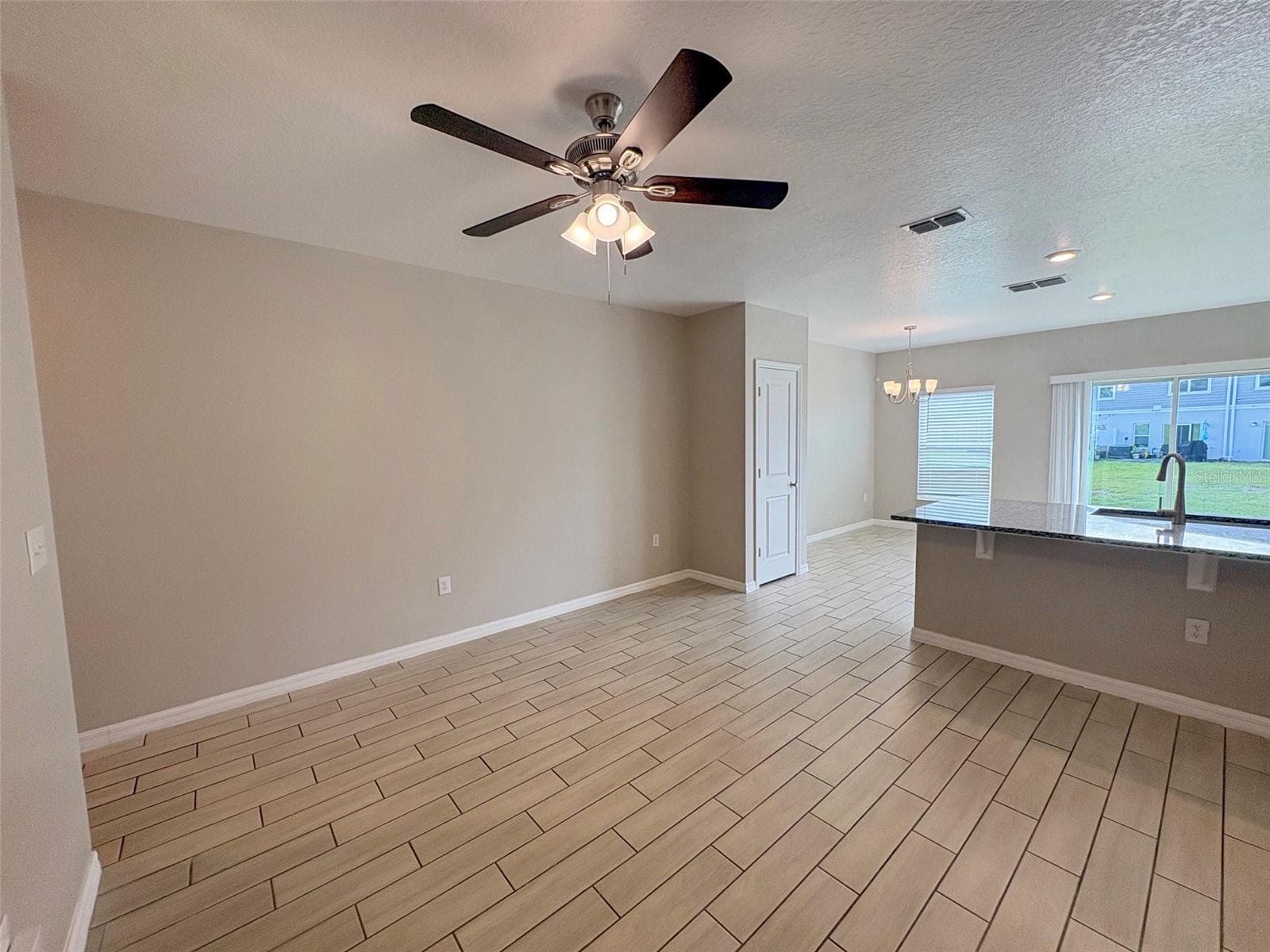Townhouse at 1623 MIRABELLA CIR, DAVENPORT, photo 5 of 24