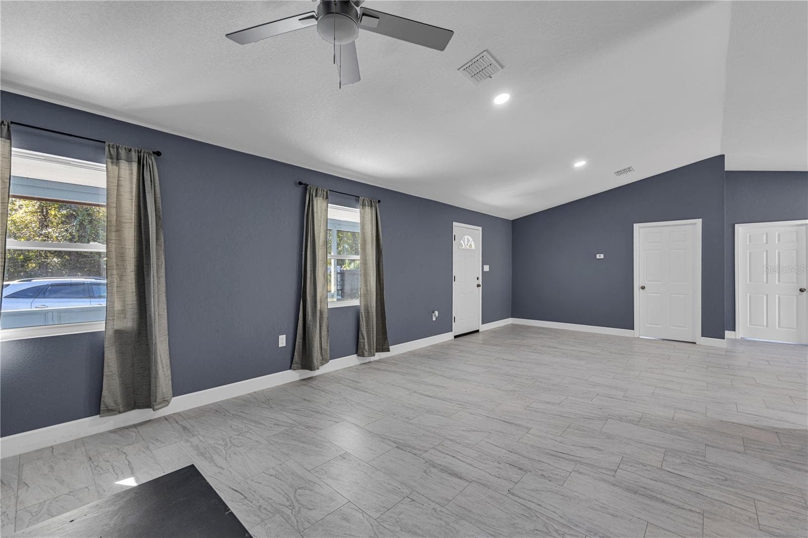 Single Family Residence at 29601 COUNTY ROAD 42, PAISLEY, photo 13 of 29