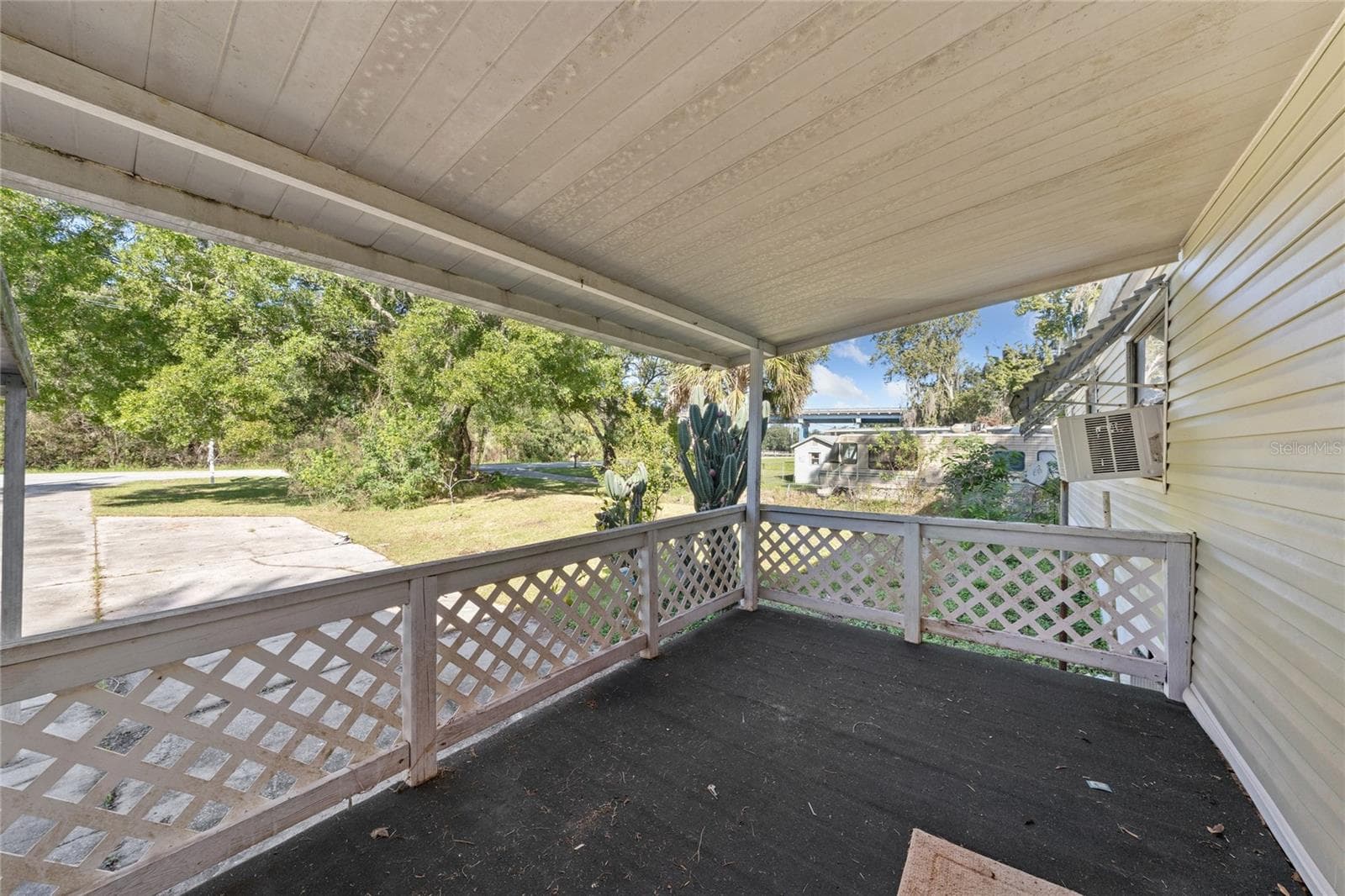Manufactured Home at 7582 BERKLEY RD, POLK CITY, photo 15 of 32