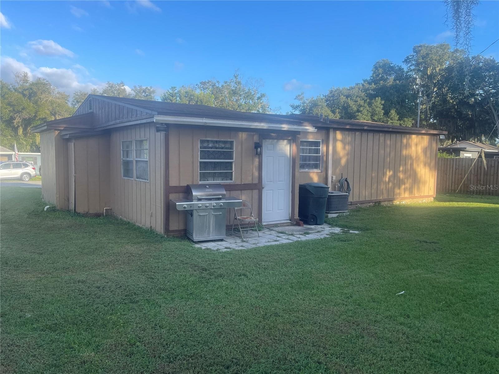 Single Family Residence at 1835 E VALENCIA DR, BARTOW, photo 2 of 8