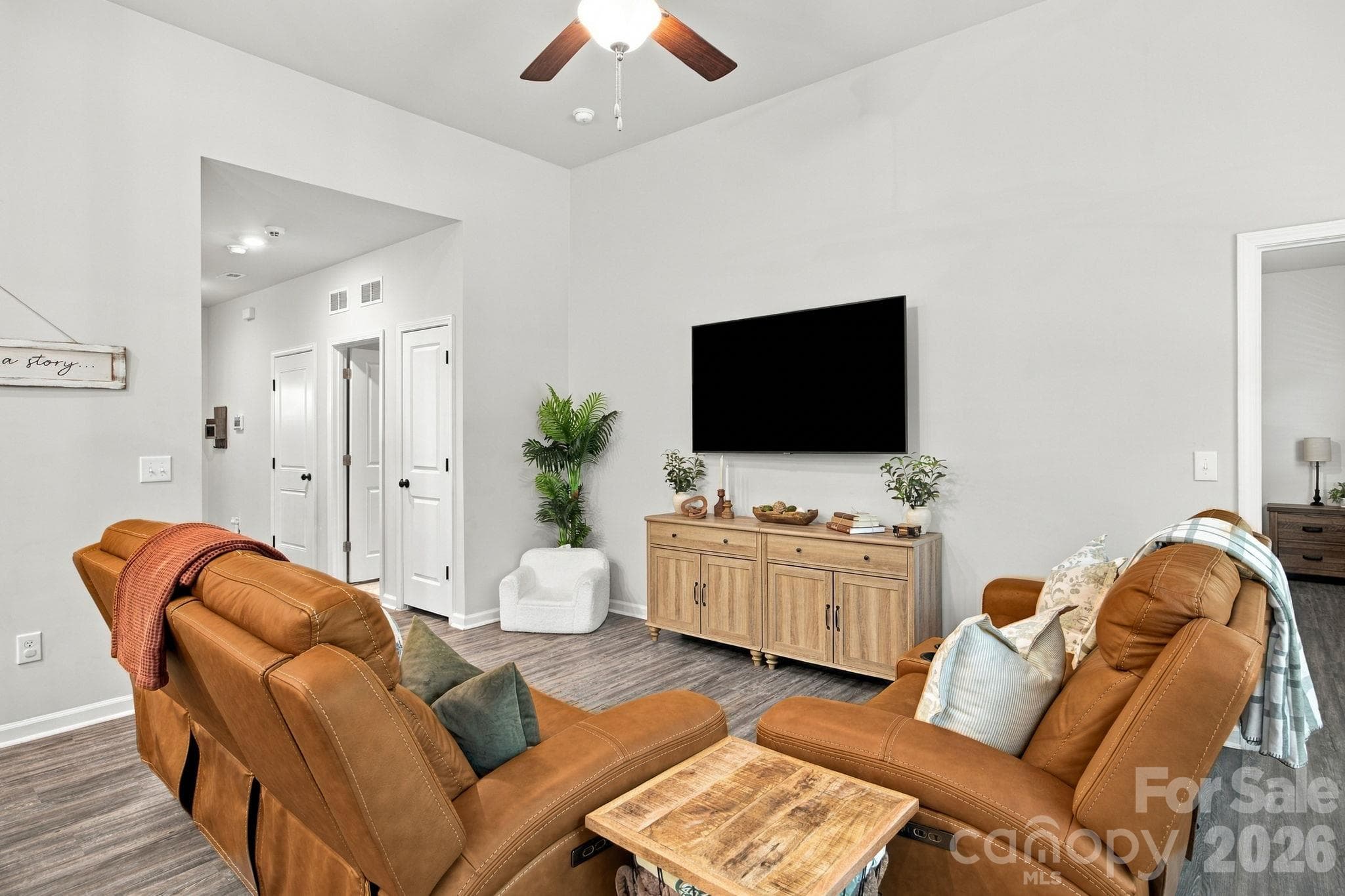 Single Family Residence at 8196 Mccormick Street, Terrell, photo 8 of 32