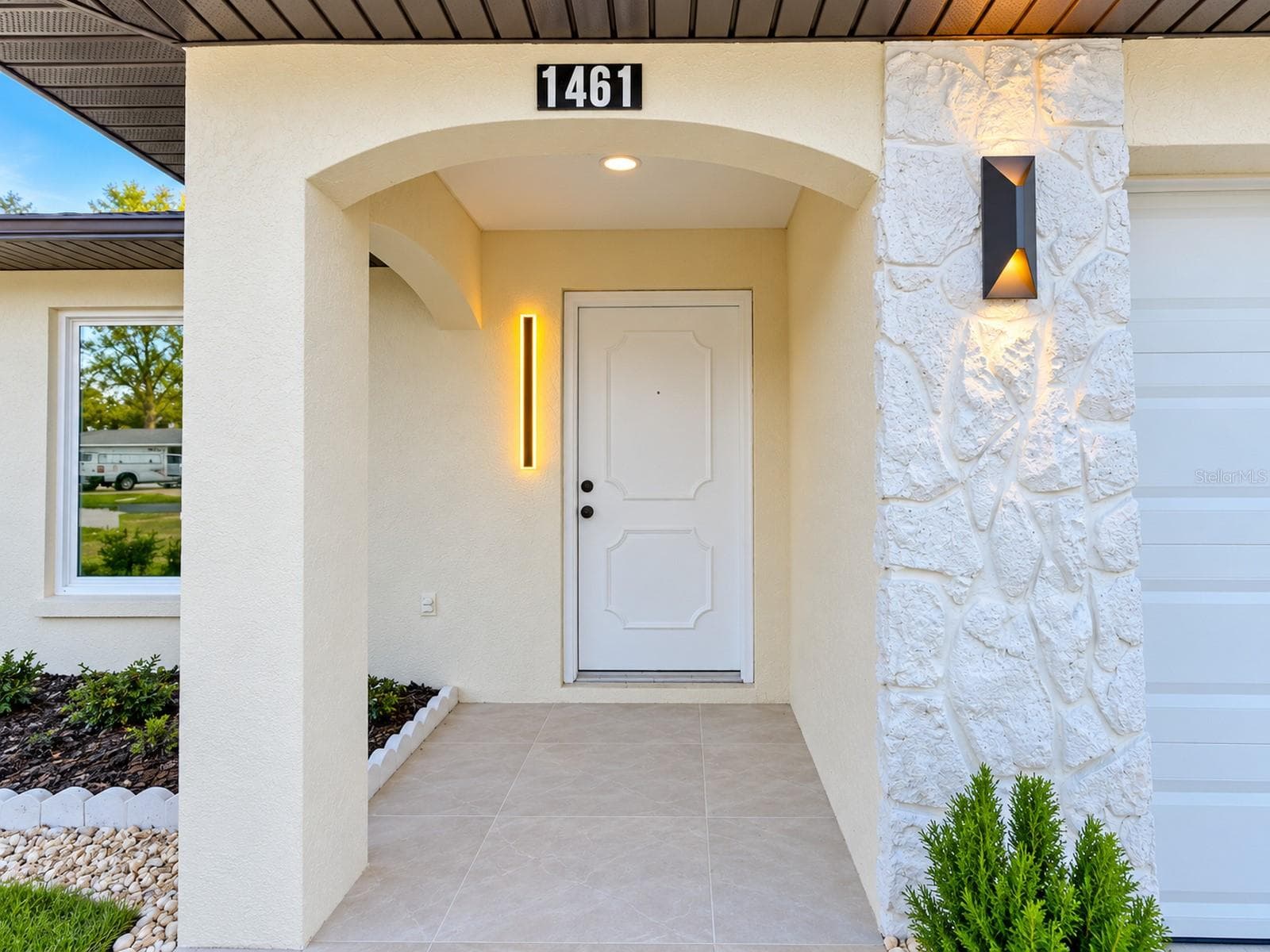 Single Family Residence at 1461 ROYAL RD, VENICE, photo 4 of 50