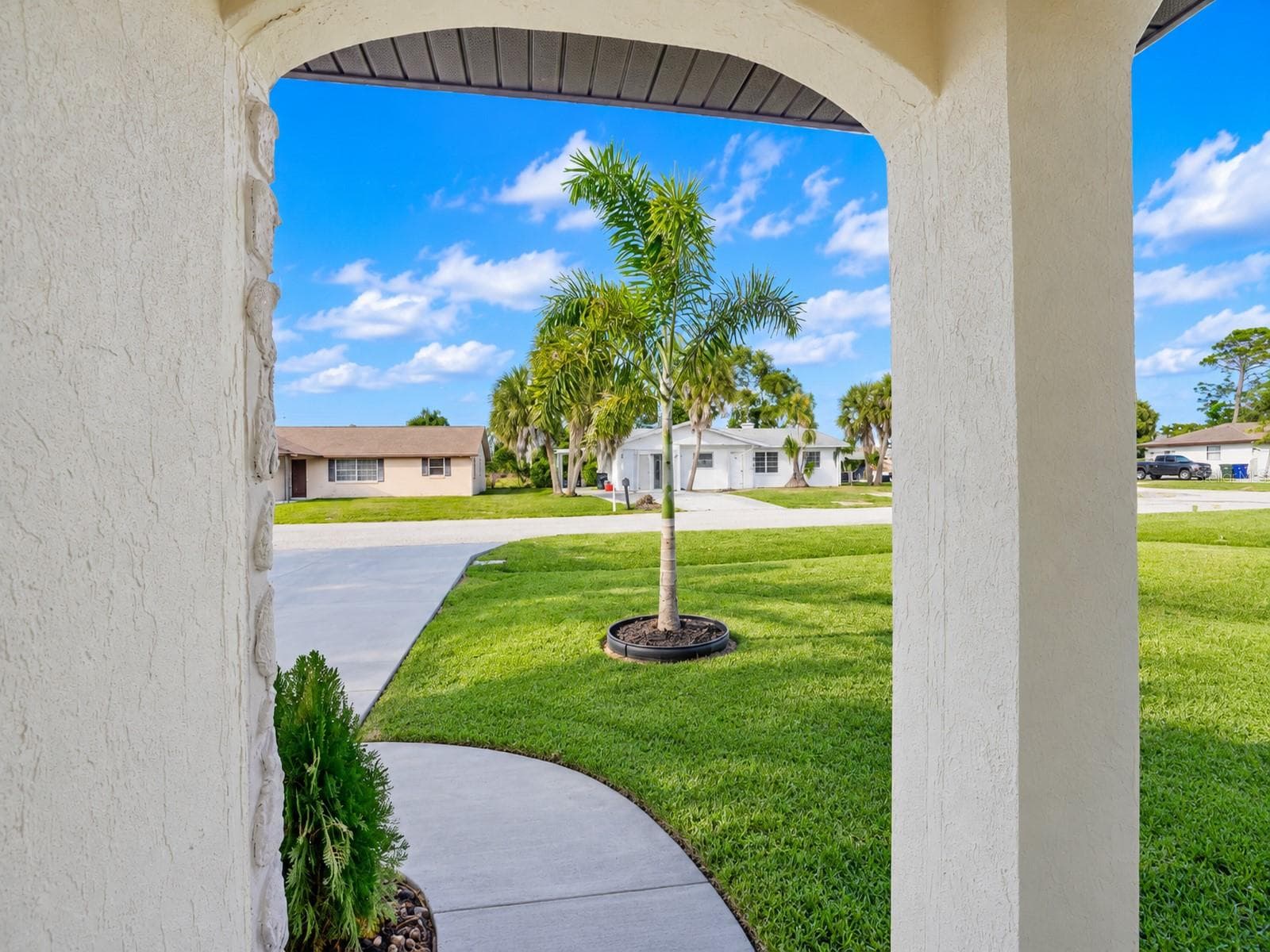 Single Family Residence at 1461 ROYAL RD, VENICE, photo 6 of 50