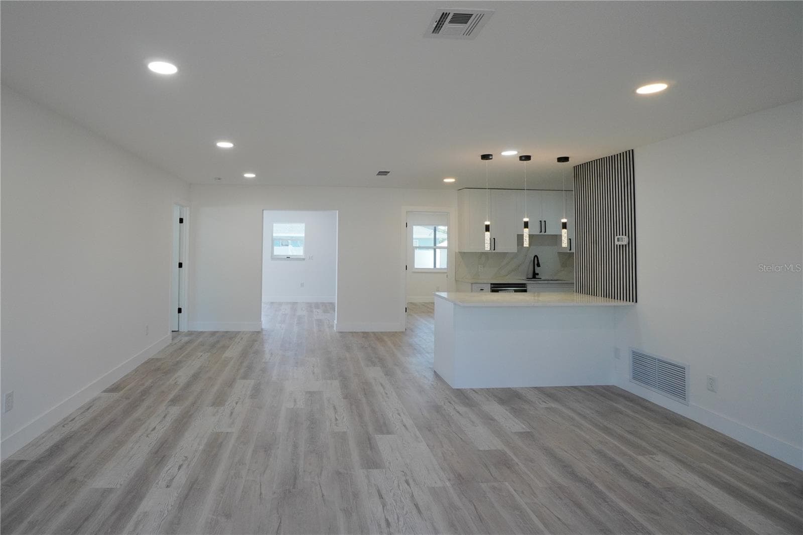 Single Family Residence at 1461 ROYAL RD, VENICE, photo 8 of 50