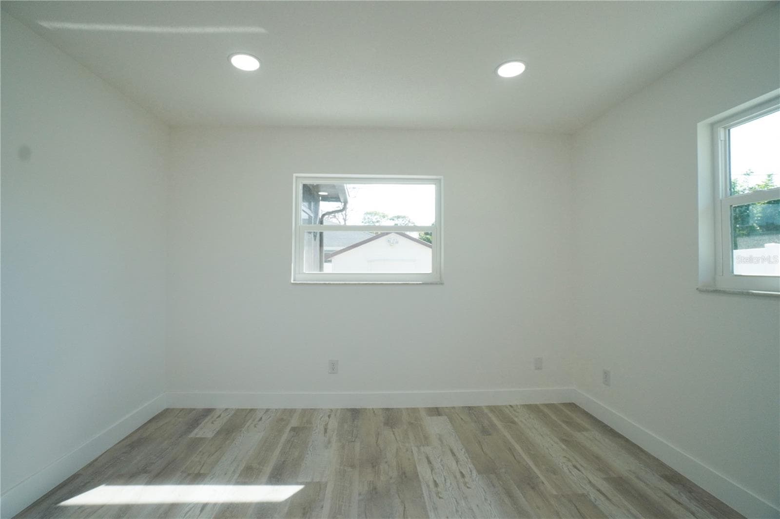 Single Family Residence at 1461 ROYAL RD, VENICE, photo 23 of 50