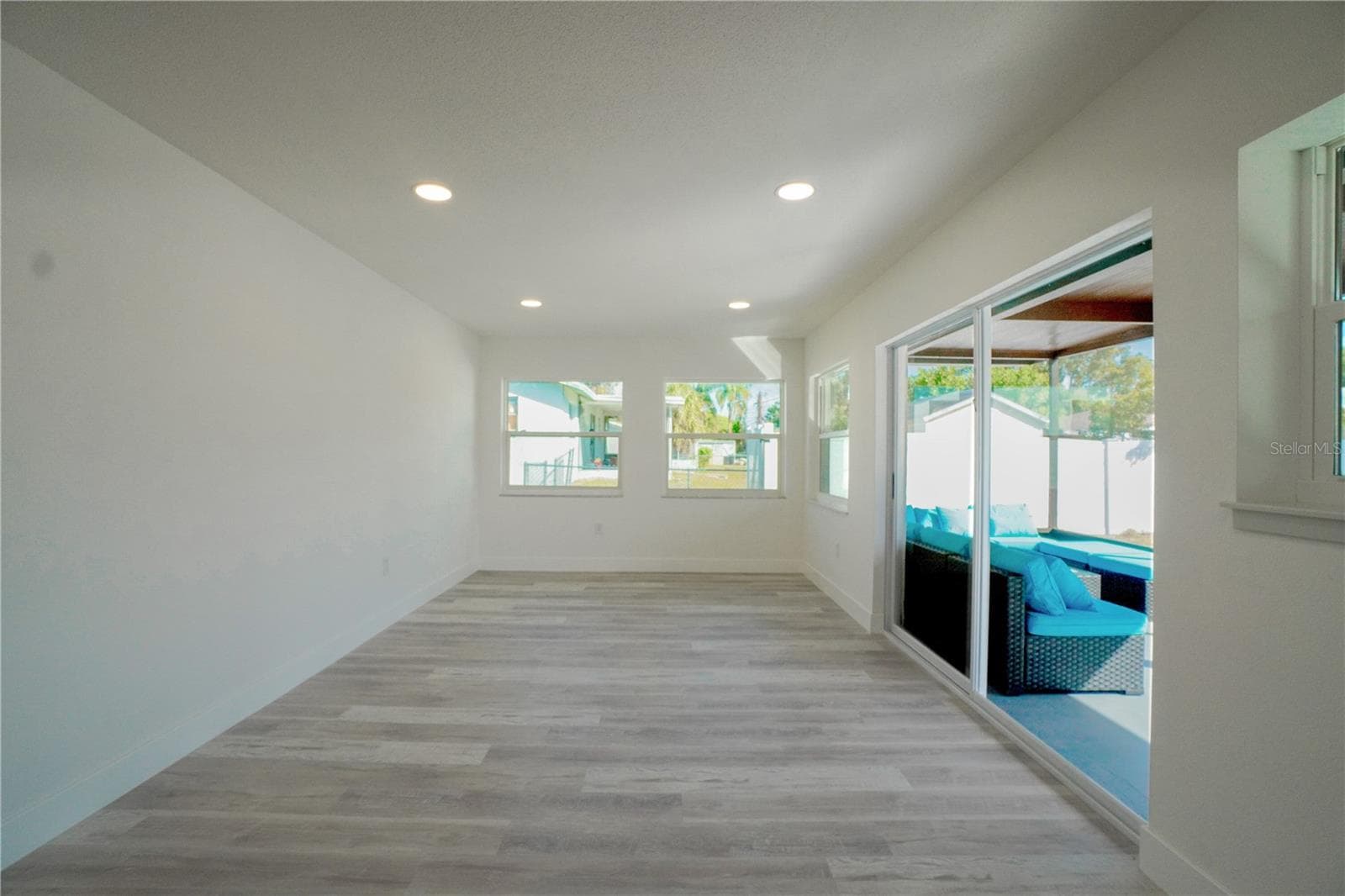 Single Family Residence at 1461 ROYAL RD, VENICE, photo 29 of 50