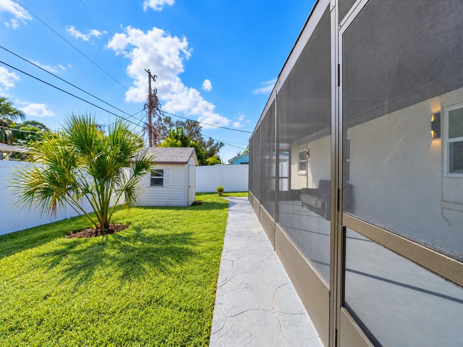 Single Family Residence at 1461 ROYAL RD, VENICE, photo 42 of 50