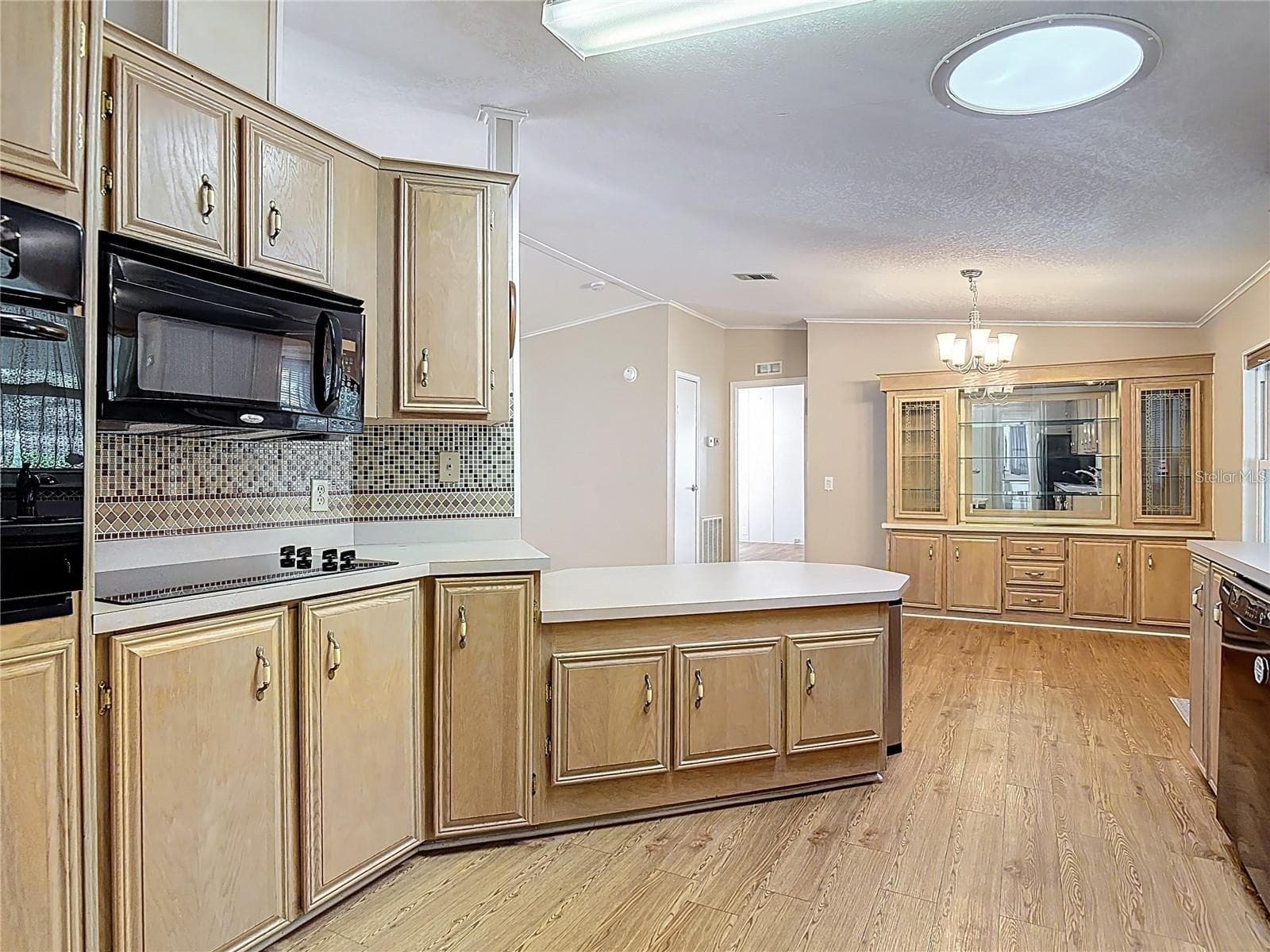 Manufactured Home at 25533 BELLE HELENE, LEESBURG, photo 5 of 22