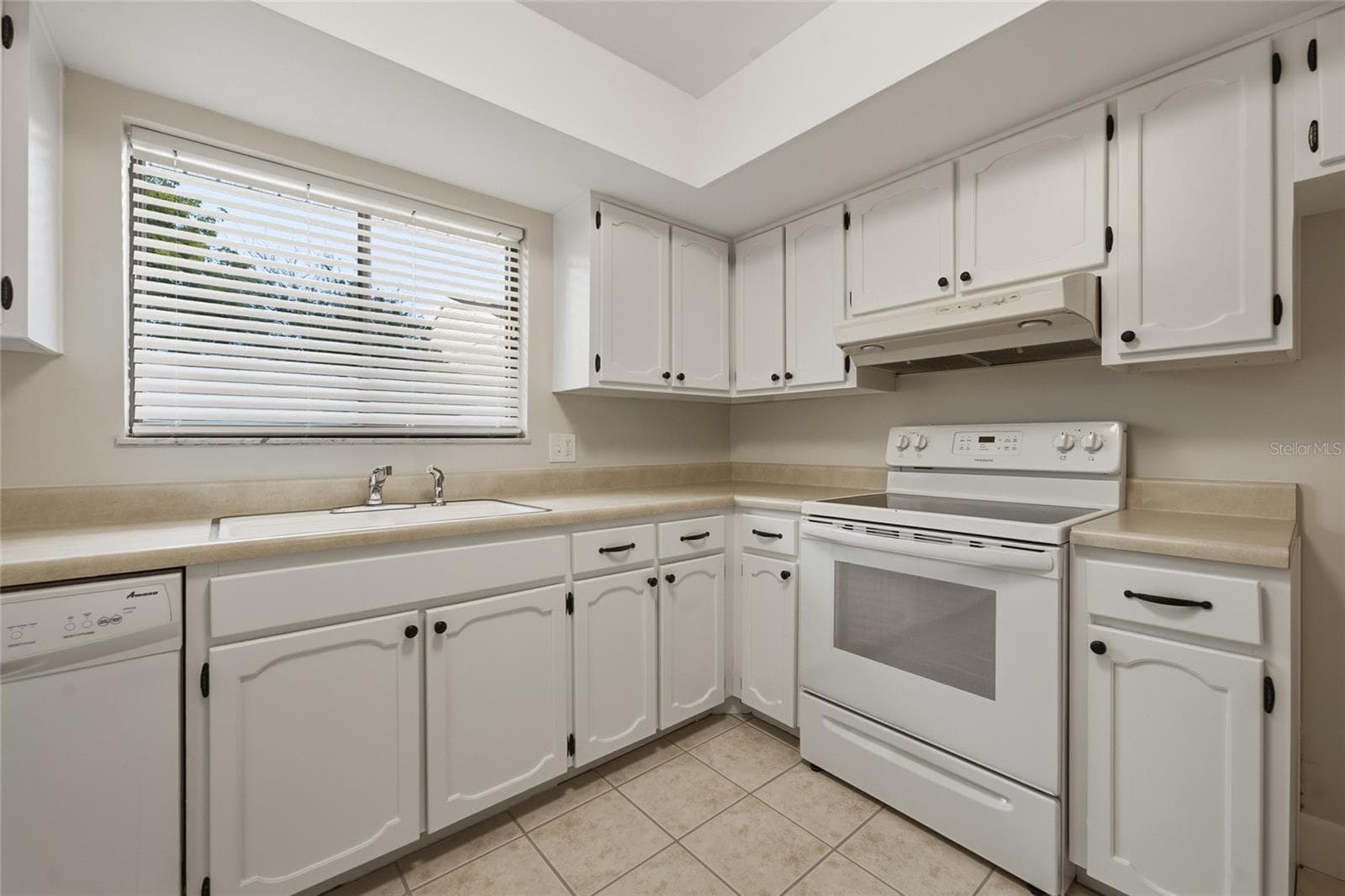 Condominium at 2228 OHARA CT #1052, ORLANDO, photo 13 of 33