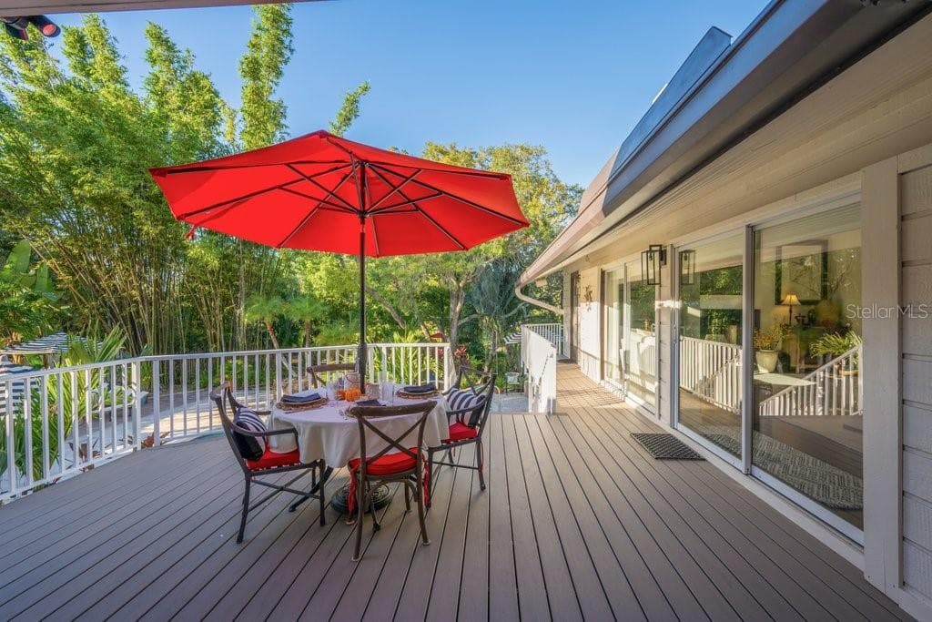 Single Family Residence at 1184 WEYBRIDGE LN, DUNEDIN, photo 65 of 83