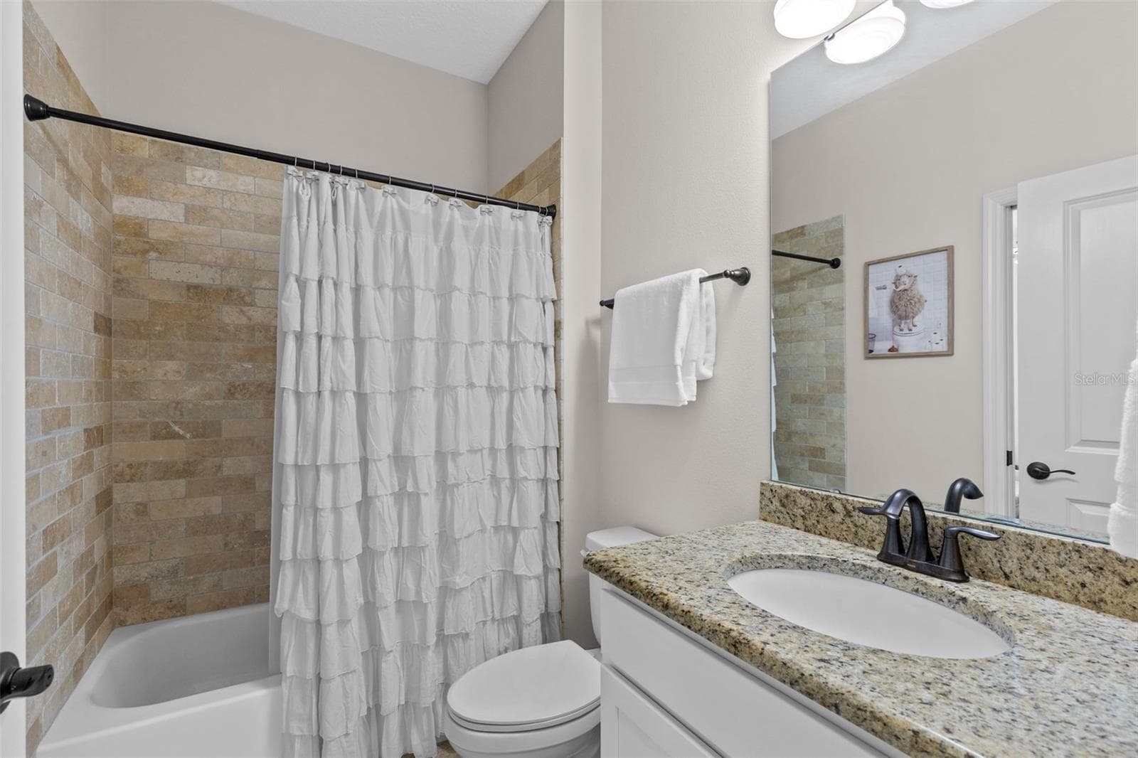 Single Family Residence at 334 PENINSULA ISLAND PT, LONGWOOD, photo 9 of 45