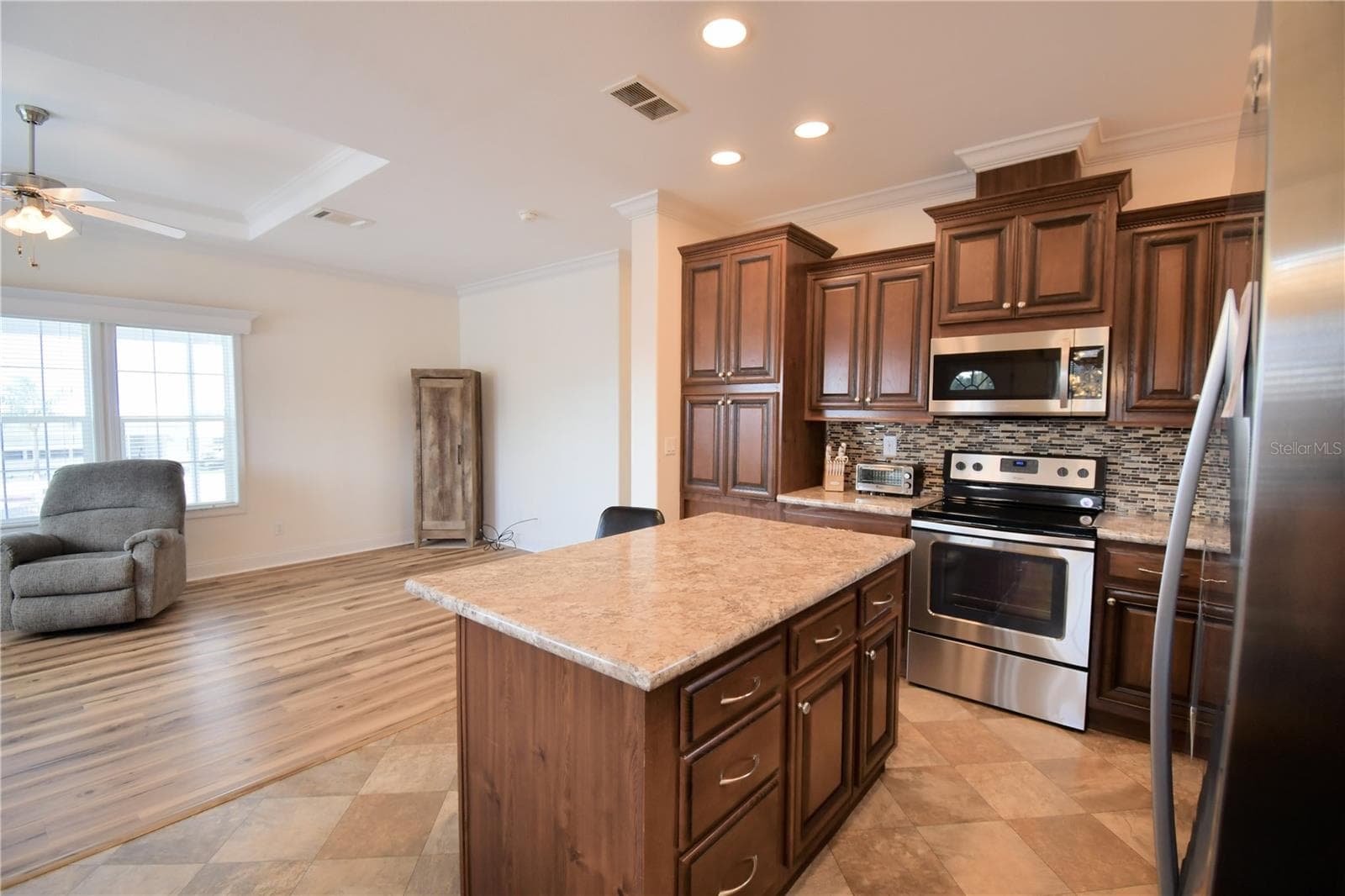 Manufactured Home at 251 PATTERSON RD #i#38, HAINES CITY, photo 10 of 53