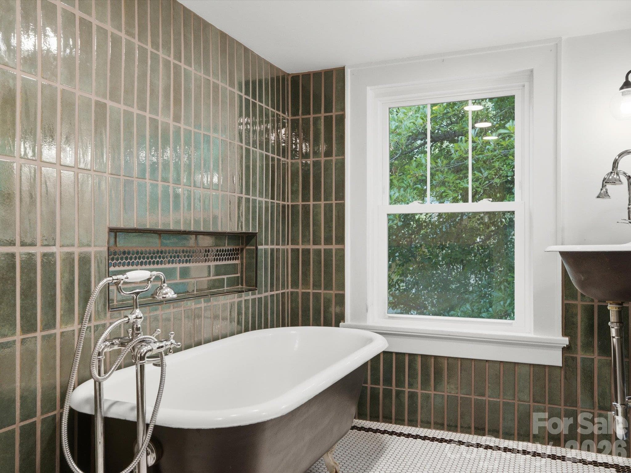 Full Bath Up Stairs - 707 York Street, Gastonia