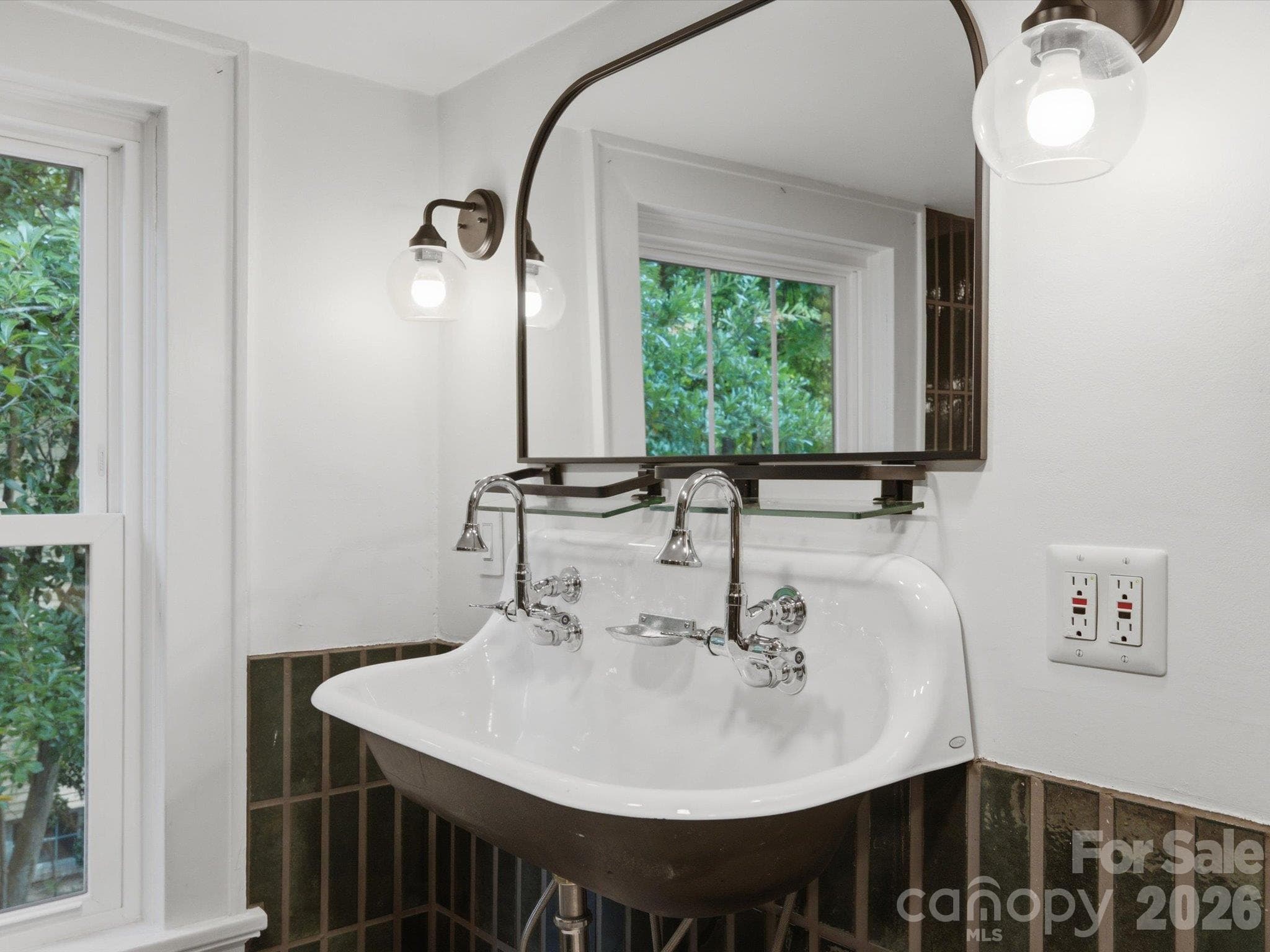 Full Bath Up Stairs - 707 York Street, Gastonia