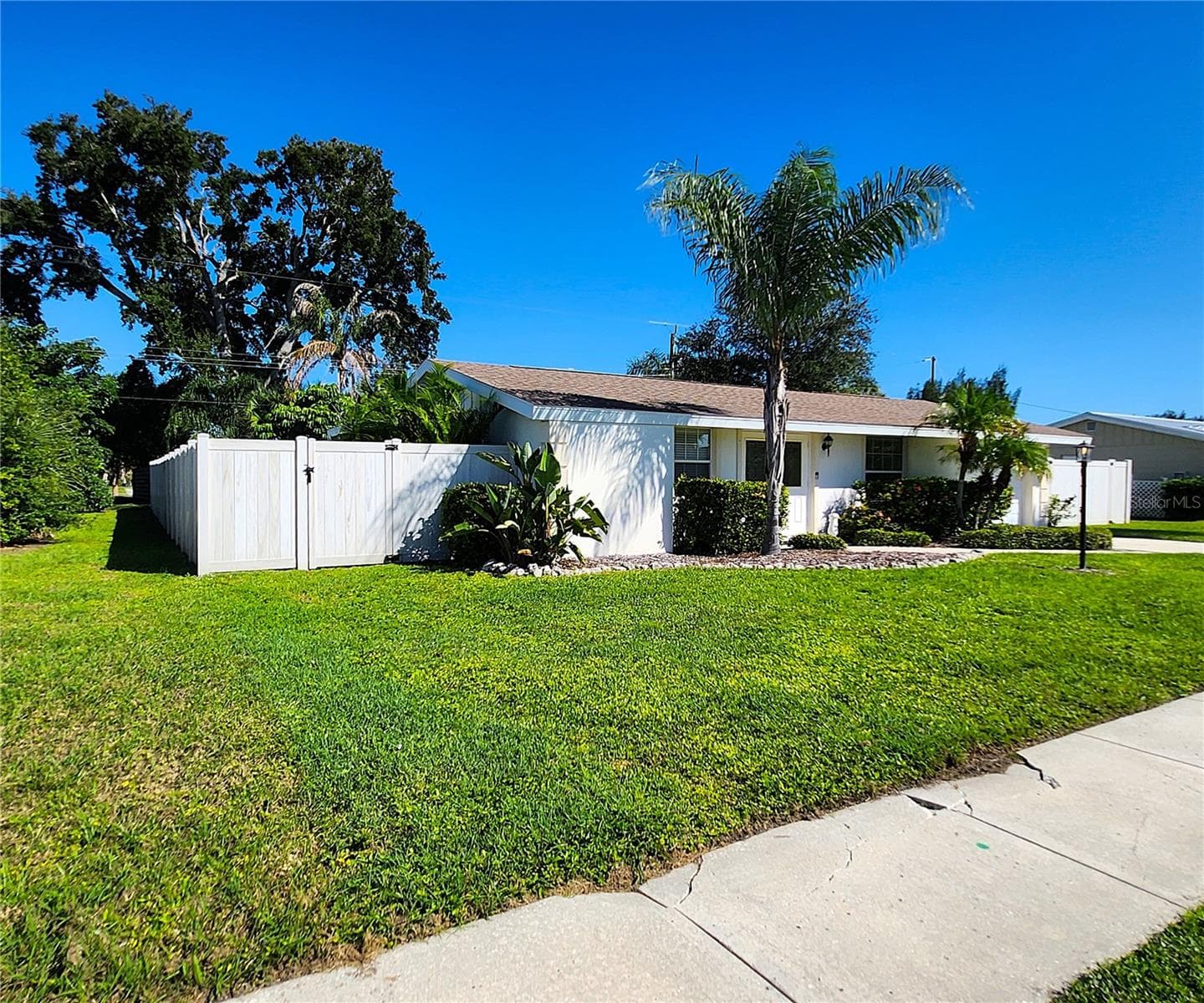 Single Family Residence at 3143 LOCKWOOD TER, SARASOTA, photo 8 of 71