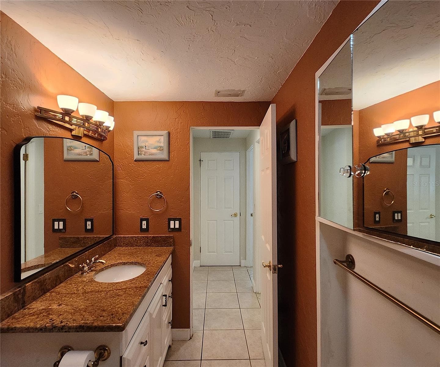 Guest BathGuest Bathroomroom - 3143 LOCKWOOD TER, SARASOTA